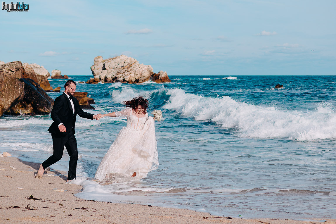 sedinta foto dupa nunta - trash the dress in Bulgaria