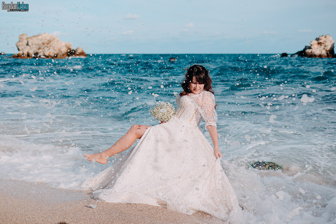 sedinta foto dupa nunta - trash the dress in Bulgaria