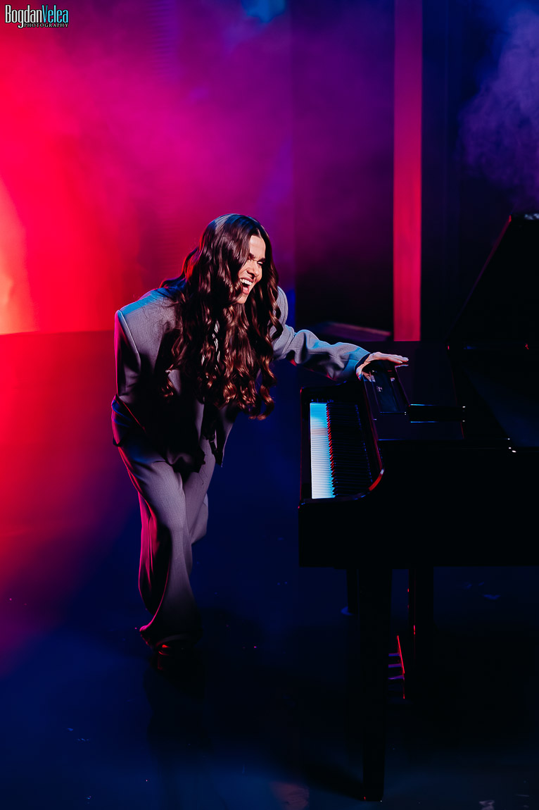 Theo Rose culise videoclip Cel mai tare refren
