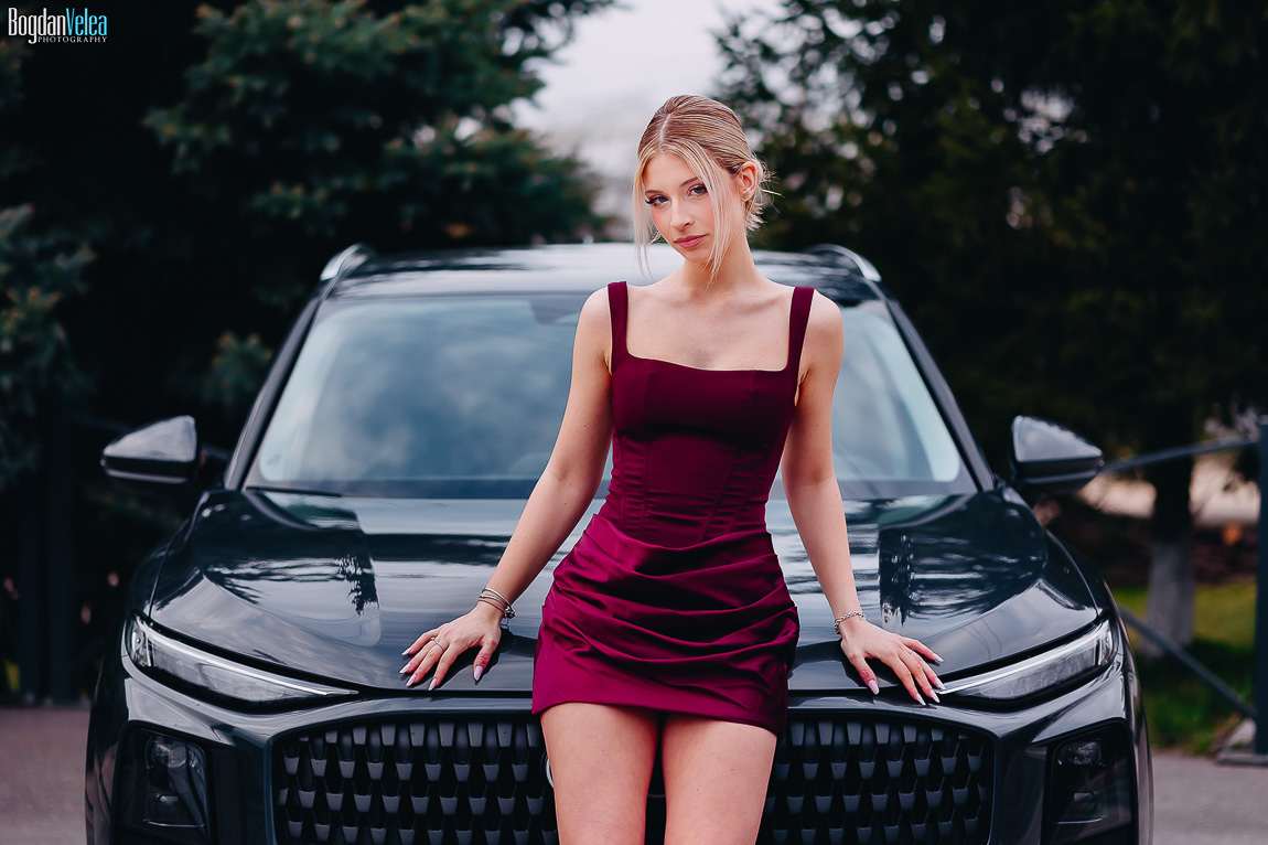 Ședință foto majorat Sara cu Audi Q3 primit cadou la 18 ani