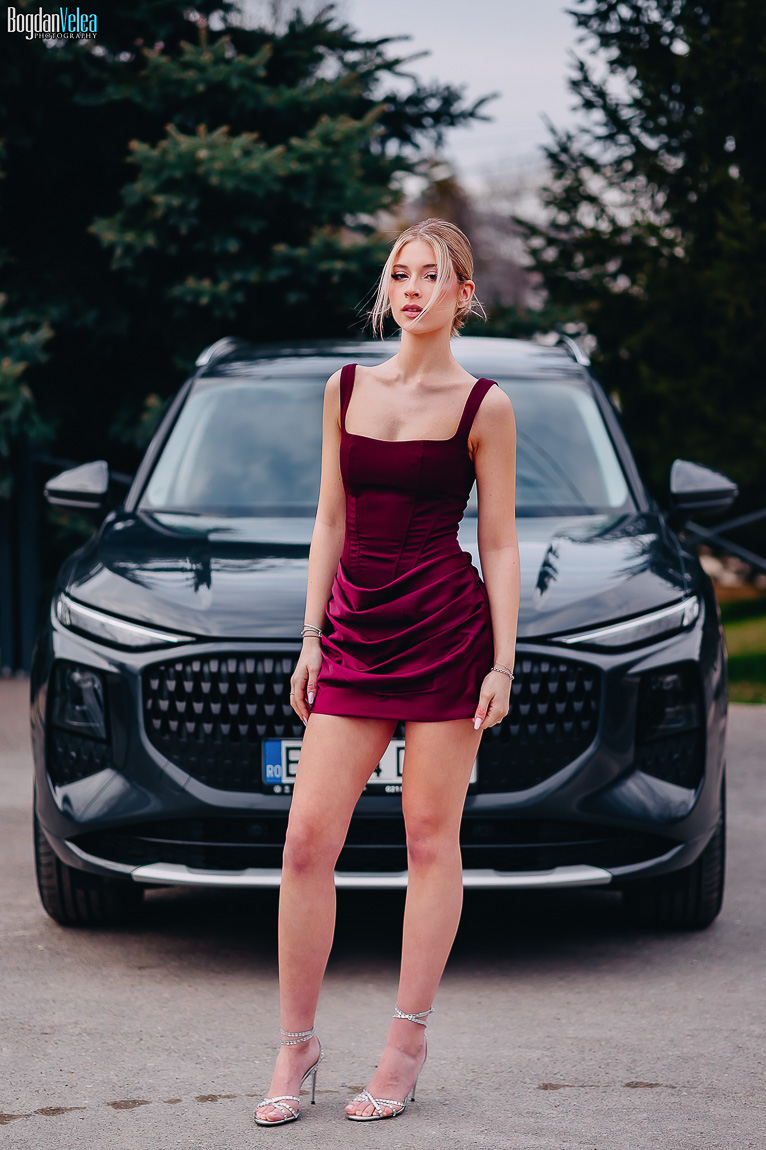 Ședință foto majorat Sara cu Audi Q3 primit cadou la 18 ani