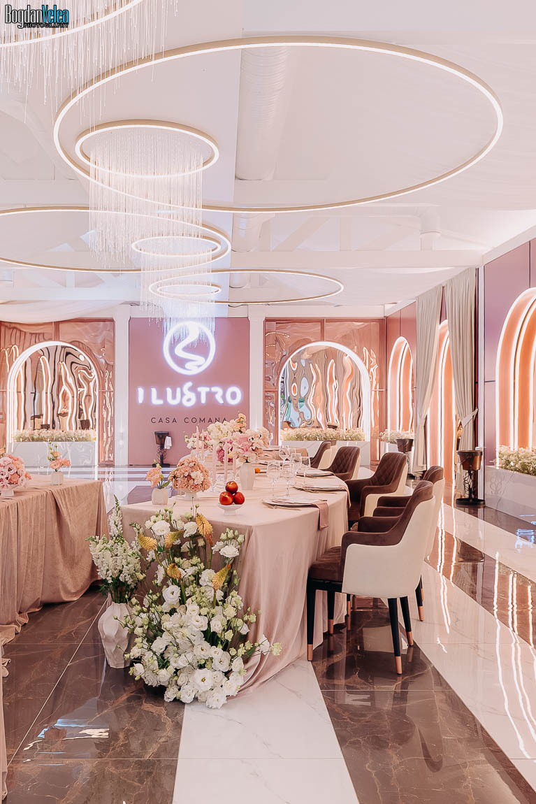 Aranjamente pentru nuntă în salonul ILUSTRO Casa Comana